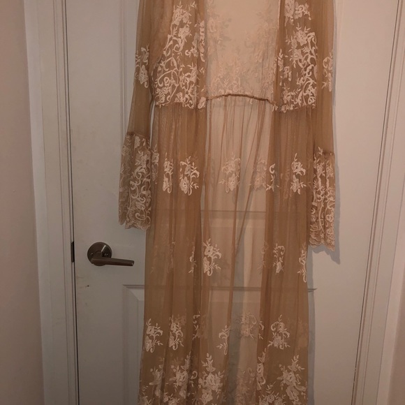 Forever 21 lace long sleeve maxi cover up - Picture 3 of 5